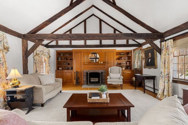 39 Mount Lebanon St, Pepperell, MA 01463