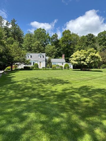 39 Mount Lebanon St, Pepperell, MA 01463