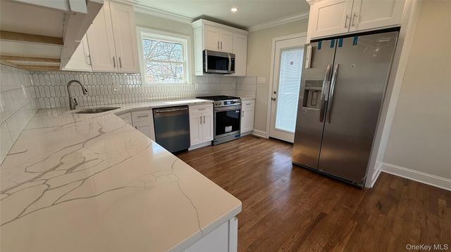 211 4th Avenue, West Babylon, NY 11704