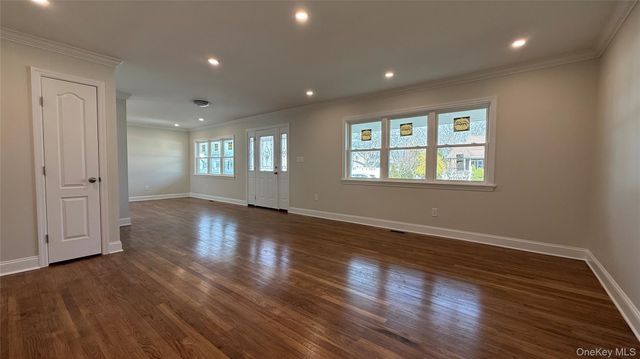 211 4th Avenue, West Babylon, NY 11704