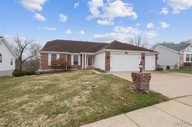 1951 Fox Pointe Drive, Arnold, MO 63010