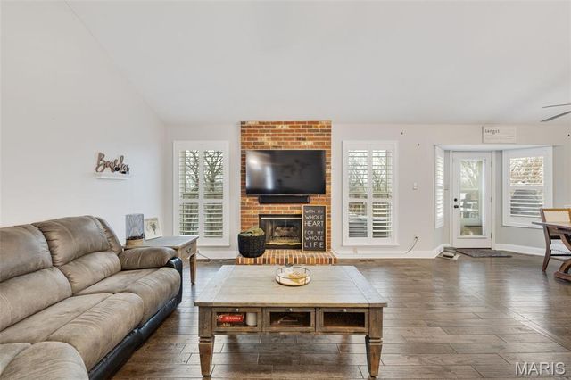 1951 Fox Pointe Drive, Arnold, MO 63010