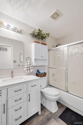 1951 Fox Pointe Drive, Arnold, MO 63010