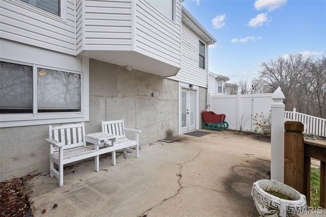 1951 Fox Pointe Drive, Arnold, MO 63010