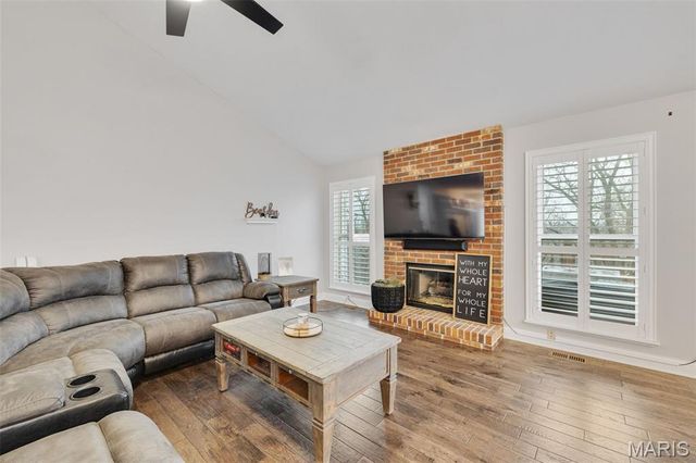 1951 Fox Pointe Drive, Arnold, MO 63010