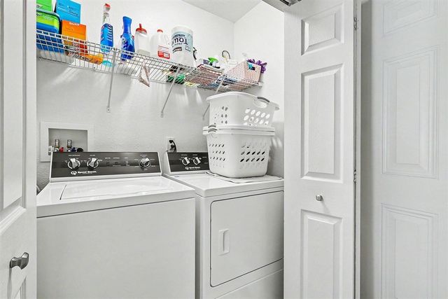 2006 Lake Avenue, Muskegon, MI 49445