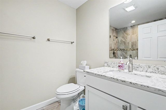 2006 Lake Avenue, Muskegon, MI 49445