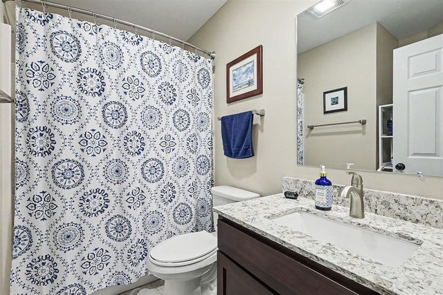 2006 Lake Avenue, Muskegon, MI 49445