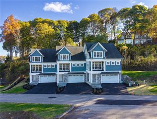 408 Newport Road, Irondequoit, NY 14622