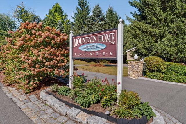 45 Fieldstone Drive, Londonderry, NH 03053