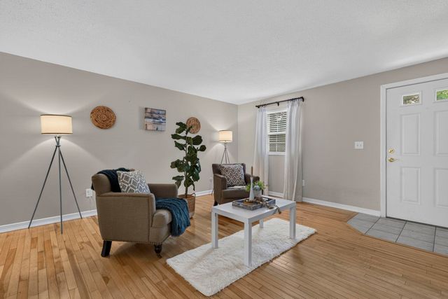 45 Fieldstone Drive, Londonderry, NH 03053