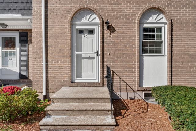 45 Fieldstone Drive, Londonderry, NH 03053