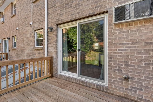 45 Fieldstone Drive, Londonderry, NH 03053