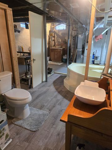 1829 Bullock Road, Bay City, MI 48708