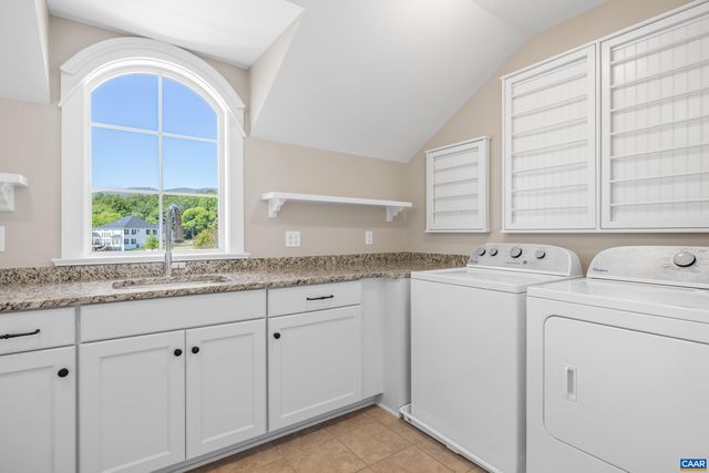 6859 BIRMINGHAM DR, Crozet, VA 22932