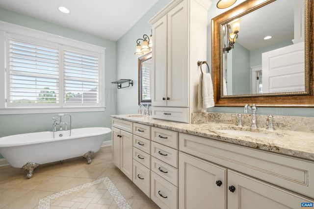 6859 BIRMINGHAM DR, Crozet, VA 22932