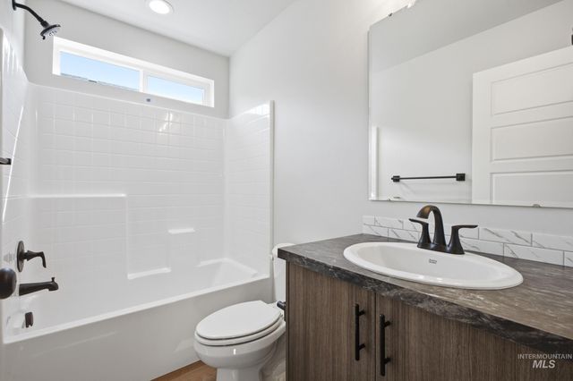 3077 E Mossy Creek Dr, Kuna, ID 83634