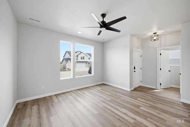 3077 E Mossy Creek Dr, Kuna, ID 83634