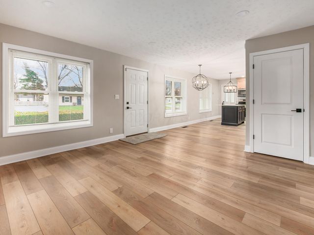 7238 Saratoga Avenue, Reynoldsburg, OH 43068