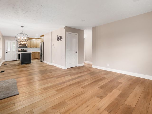 7238 Saratoga Avenue, Reynoldsburg, OH 43068