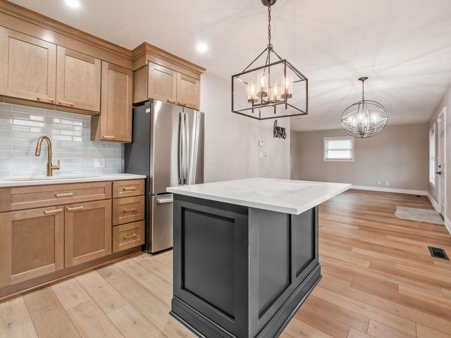 7238 Saratoga Avenue, Reynoldsburg, OH 43068