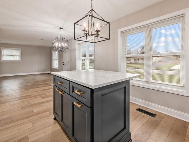 7238 Saratoga Avenue, Reynoldsburg, OH 43068