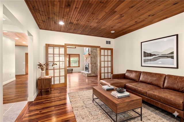 900 South Road, East Greenwich, RI 02818