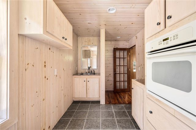 900 South Road, East Greenwich, RI 02818