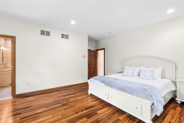 900 South Road, East Greenwich, RI 02818