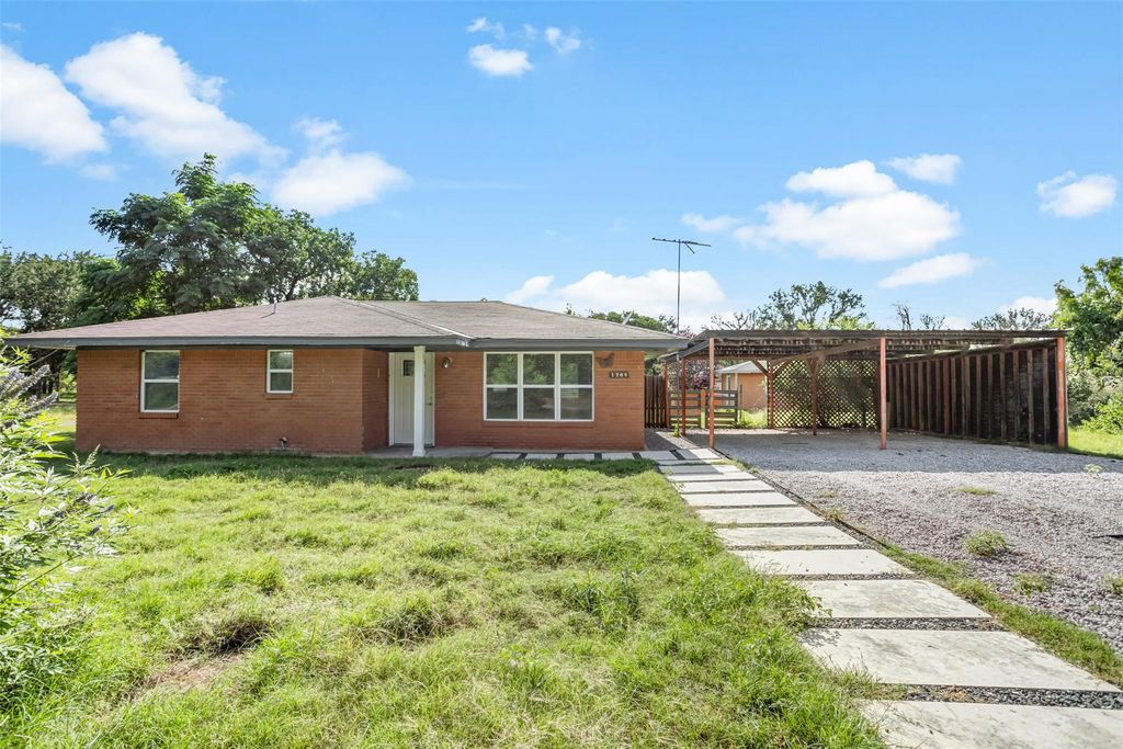 1708 Woodcrest DR, Granite Shoals, TX 78654