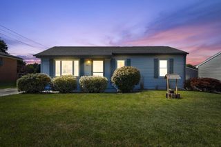 1418 Meadowbrook BOULEVARD, Mount Pleasant, WI 53405