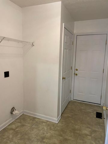 1008 Port Collins Road, Frankfort, KY 40601