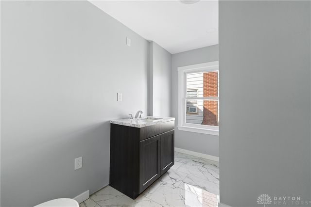 452 Allwen Drive, Dayton, OH 45406