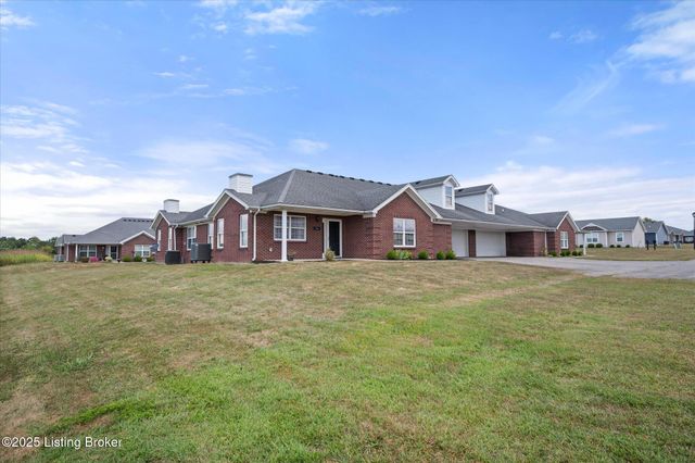 76 Quail Hollow Dr, Eminence, KY 40019