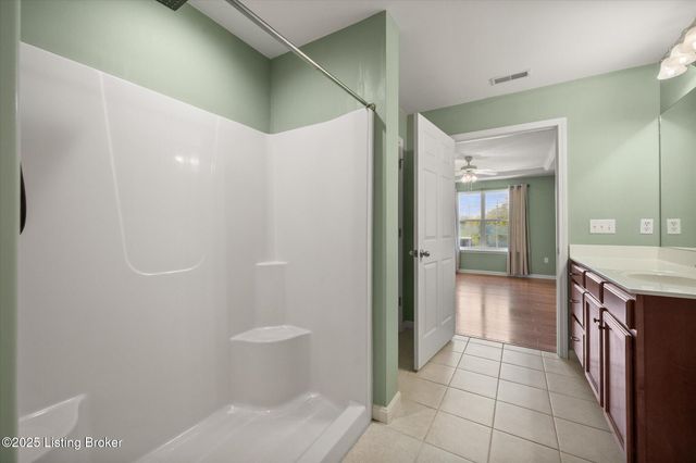 76 Quail Hollow Dr, Eminence, KY 40019