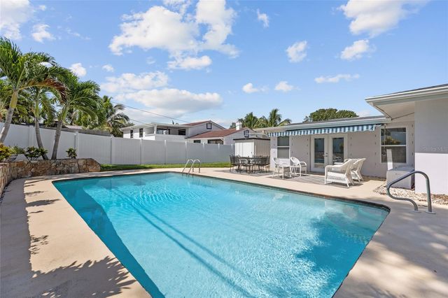 6249 HILLSIDE AVENUE, Seminole, FL 33772