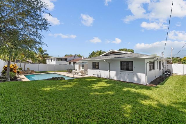 6249 HILLSIDE AVENUE, Seminole, FL 33772