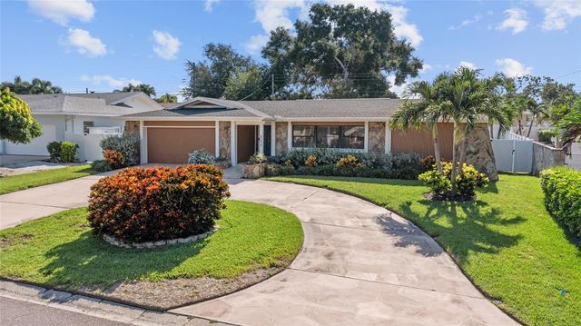 6249 HILLSIDE AVENUE, Seminole, FL 33772