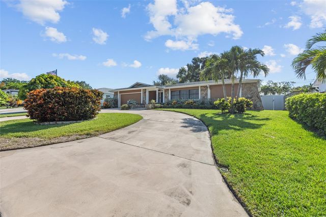 6249 HILLSIDE AVENUE, Seminole, FL 33772