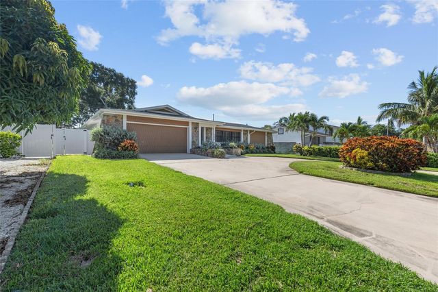 6249 HILLSIDE AVENUE, Seminole, FL 33772