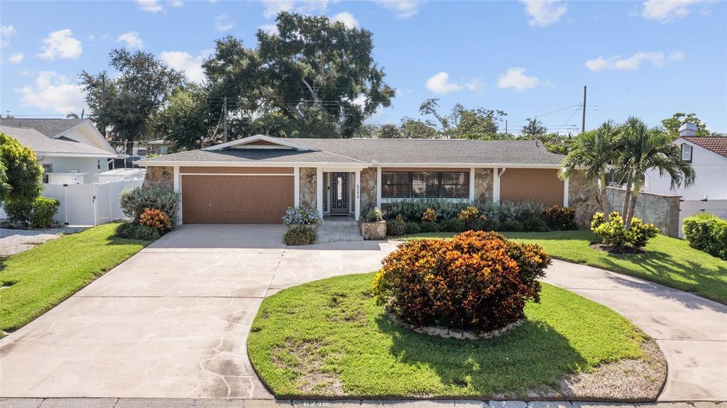 6249 HILLSIDE AVENUE, Seminole, FL 33772