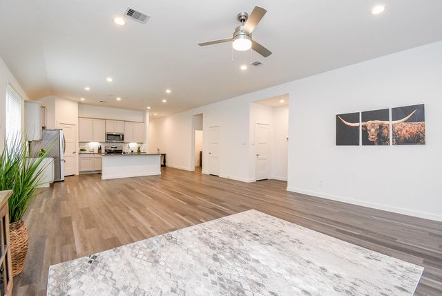 383 Westlake Terrace Drive, Conroe, TX 77304