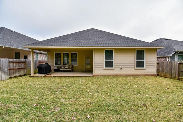 383 Westlake Terrace Drive, Conroe, TX 77304