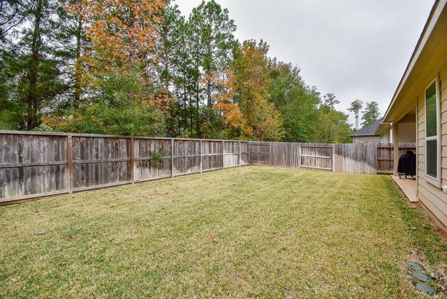 383 Westlake Terrace Drive, Conroe, TX 77304