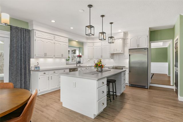 2716 Jordan Grove, West Des Moines, IA 50265