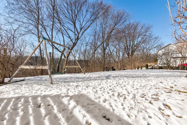 2716 Jordan Grove, West Des Moines, IA 50265