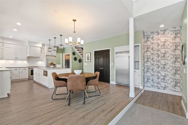 2716 Jordan Grove, West Des Moines, IA 50265