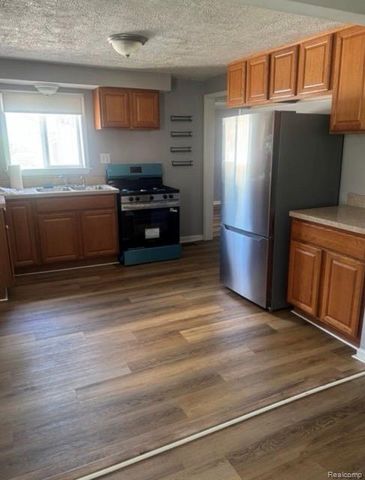 32605 Bock Street, Garden City, MI 48135
