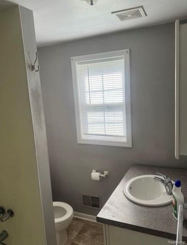 32605 Bock Street, Garden City, MI 48135