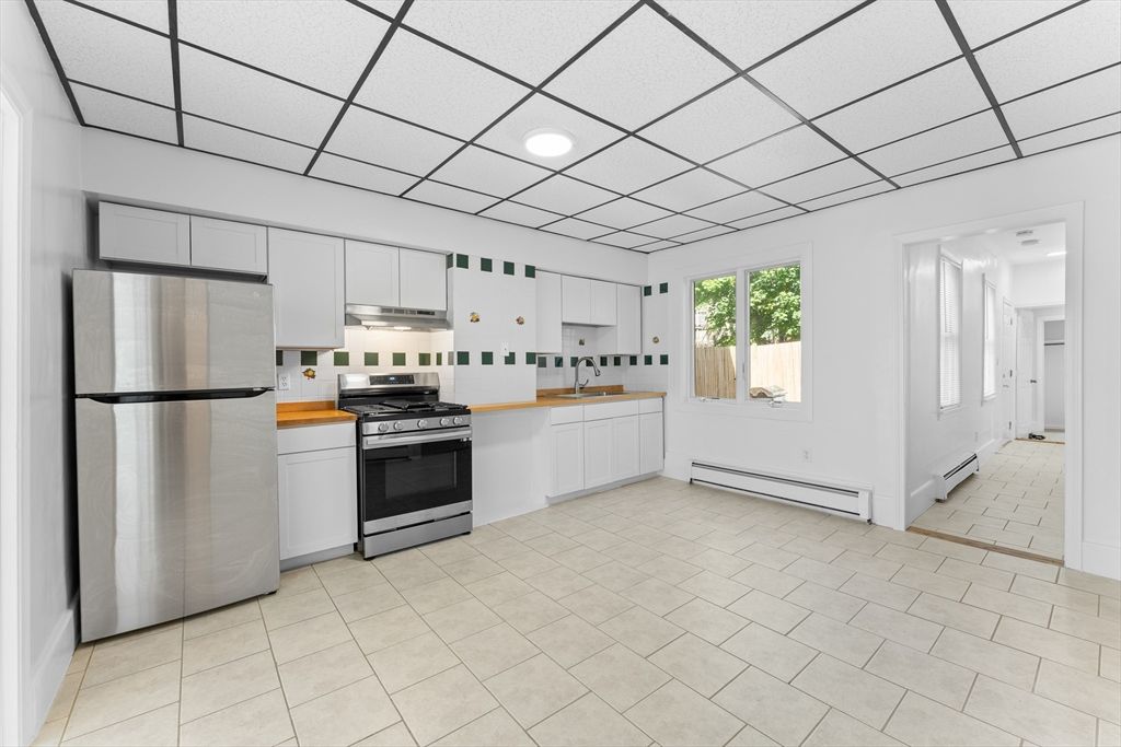 212 Princeton St 1, Boston, MA 02128